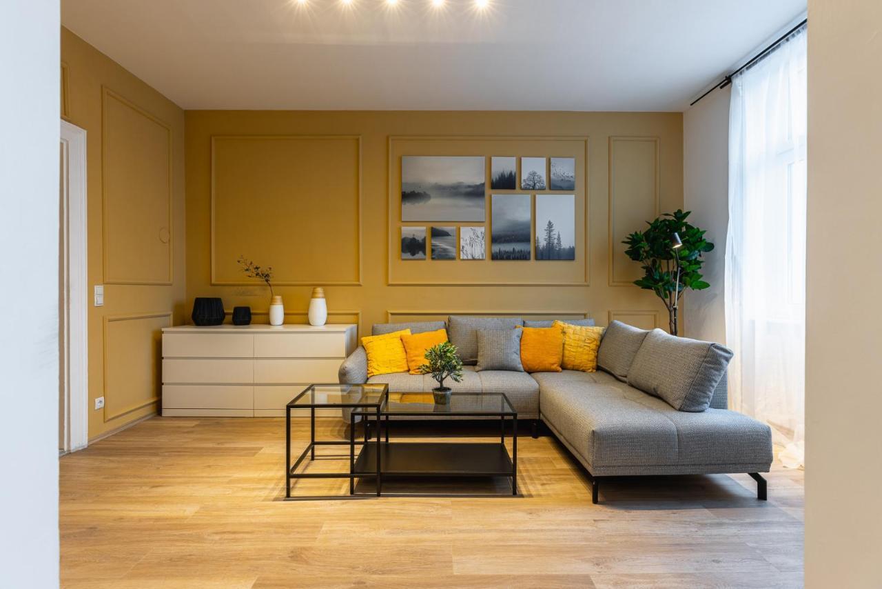 Stylish 1 Bedroom Apartment Near Hannovamarkt Wenen Buitenkant foto