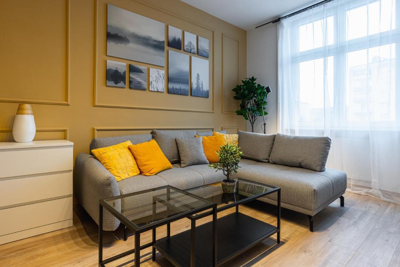 Stylish 1 Bedroom Apartment Near Hannovamarkt Wenen Buitenkant foto