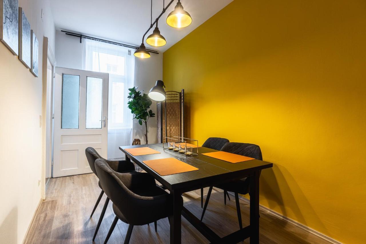 Stylish 1 Bedroom Apartment Near Hannovamarkt Wenen Buitenkant foto