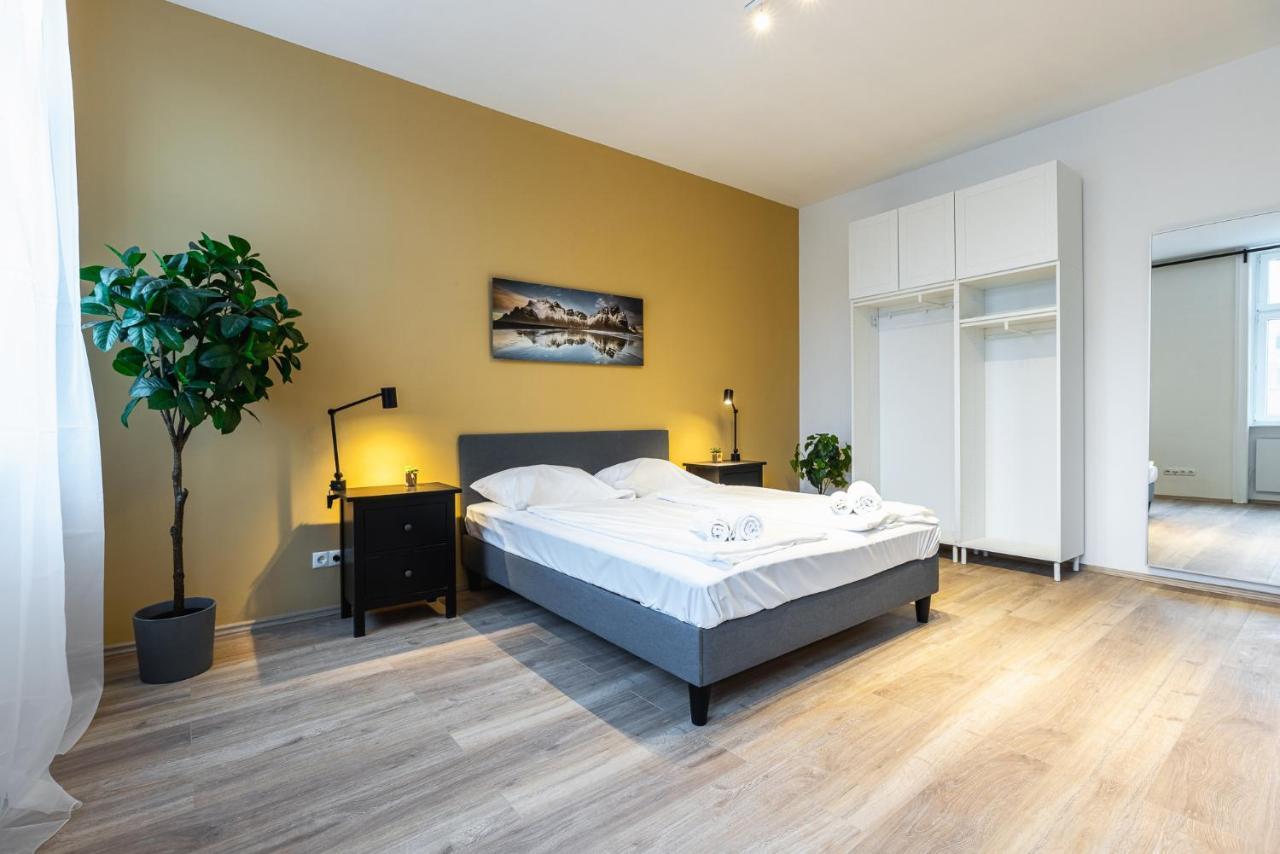 Stylish 1 Bedroom Apartment Near Hannovamarkt Wenen Buitenkant foto